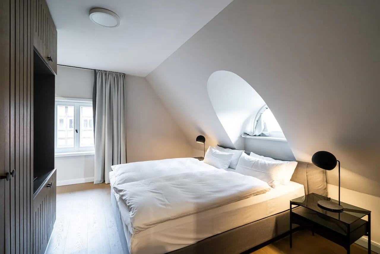 Apartment-Deluxe-1002