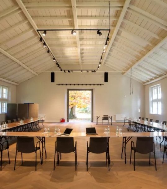 Stylish seminar and group rooms