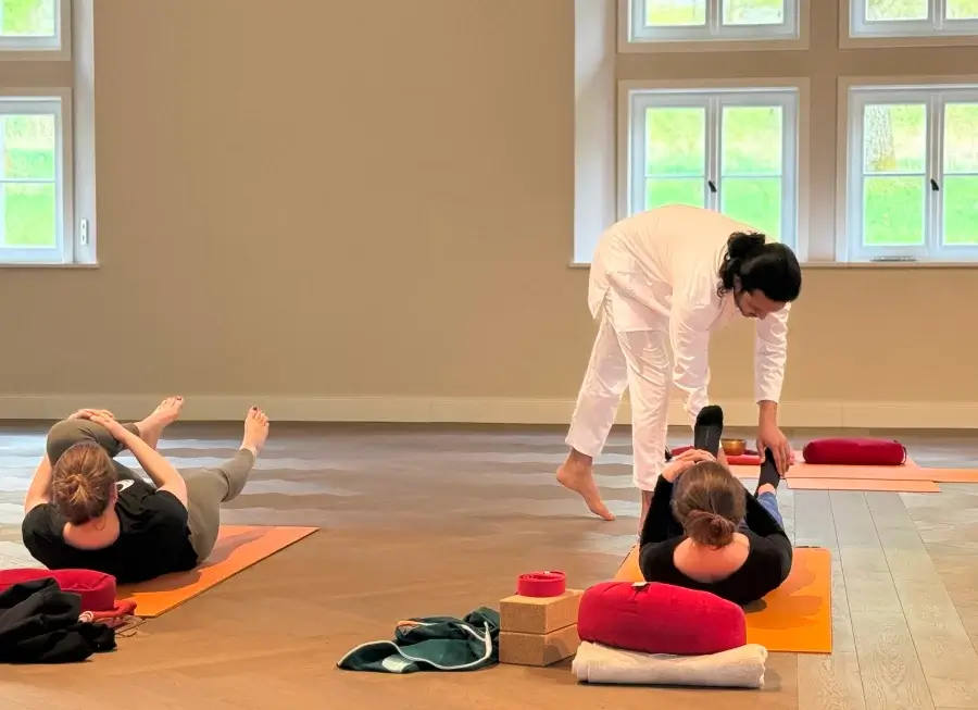 Yoga-session-for-Beginners